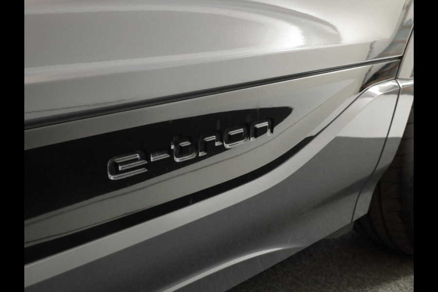 Audi Q6 e-tron Advanced edition perf 306pk 100Kwh | Tech plus | Sportstoel zwart leder-kunstl | Volledig in carrosseriekleur | Omgevingscamera's |