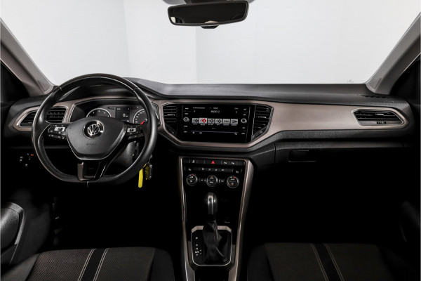 Volkswagen T-Roc 1.5 TSI 150 PK Style - Automaat | Adapt. Cruise | PDC | Camera | NAV+App. Connect | ECC | Afn. Trekhaak | LM 17" |