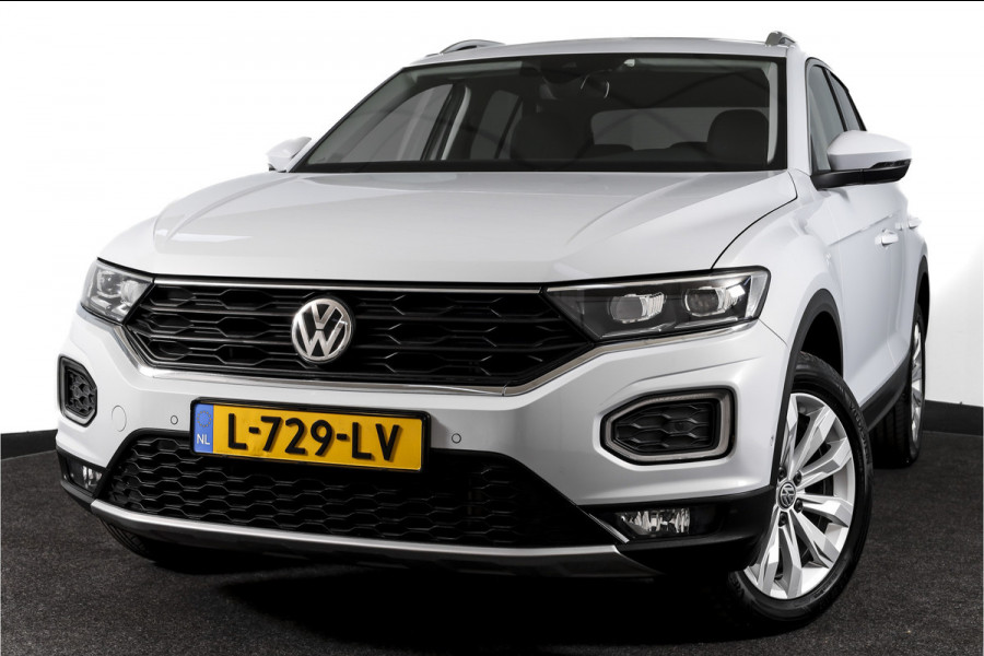 Volkswagen T-Roc 1.5 TSI 150 PK Style - Automaat | Adapt. Cruise | PDC | Camera | NAV+App. Connect | ECC | Afn. Trekhaak | LM 17" |