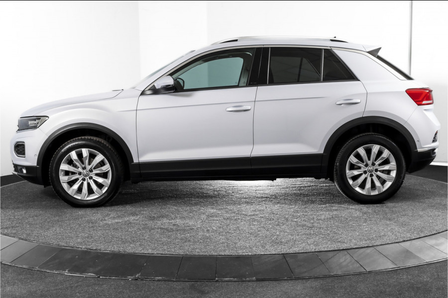 Volkswagen T-Roc 1.5 TSI 150 PK Style - Automaat | Adapt. Cruise | PDC | Camera | NAV+App. Connect | ECC | Afn. Trekhaak | LM 17" |
