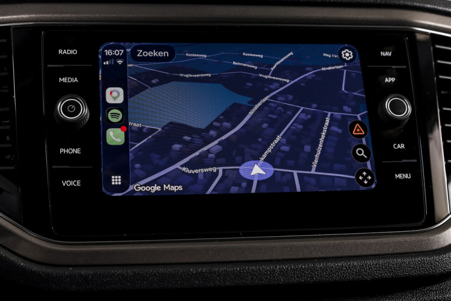 Volkswagen T-Roc 1.5 TSI 150 PK Style - Automaat | Adapt. Cruise | PDC | Camera | NAV+App. Connect | ECC | Afn. Trekhaak | LM 17" |
