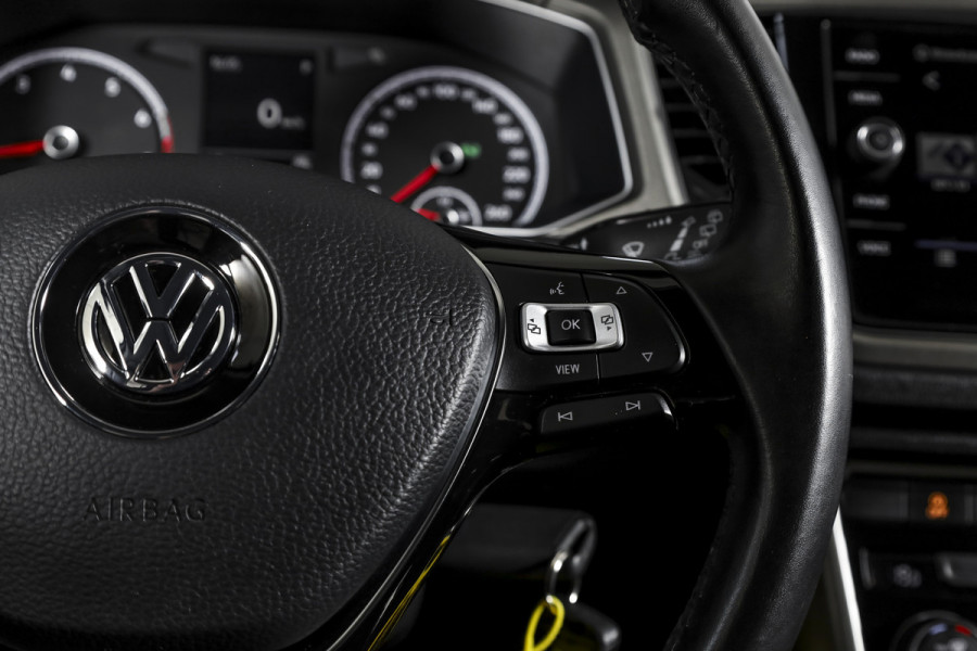 Volkswagen T-Roc 1.5 TSI 150 PK Style - Automaat | Adapt. Cruise | PDC | Camera | NAV+App. Connect | ECC | Afn. Trekhaak | LM 17" |
