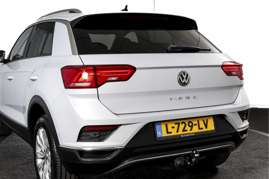 Volkswagen T-Roc 1.5 TSI 150 PK Style - Automaat | Adapt. Cruise | PDC | Camera | NAV+App. Connect | ECC | Afn. Trekhaak | LM 17" |