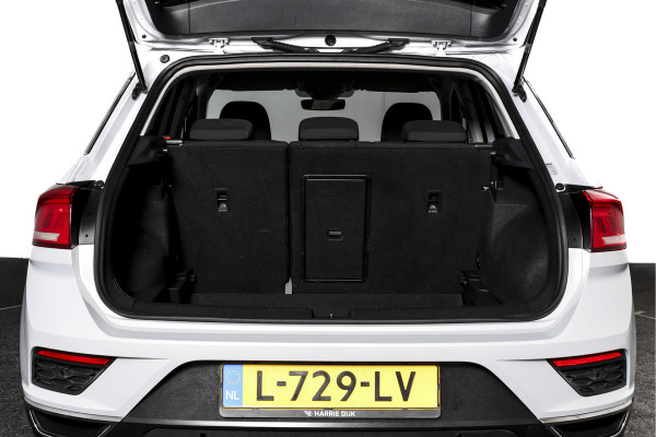 Volkswagen T-Roc 1.5 TSI 150 PK Style - Automaat | Adapt. Cruise | PDC | Camera | NAV+App. Connect | ECC | Afn. Trekhaak | LM 17" |