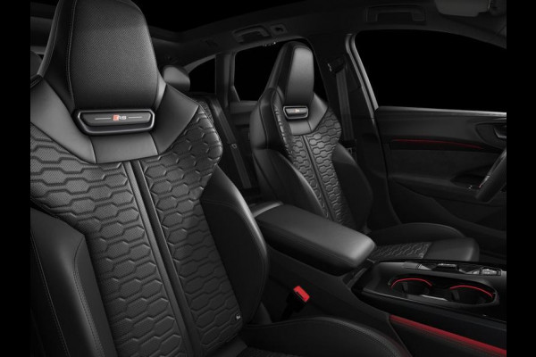 Audi RS5 Avant Avant e-hybrid 470 kW / 639 pk | Audi Sportpakket | Optiekpakket carbon | RS keramische remmen brons | Panorama-glasdak |