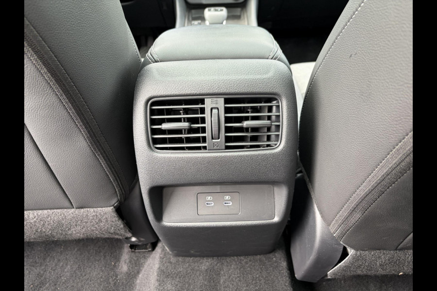 Nissan QASHQAI 1.3 MHEV Xtronic N-Connecta FABRIEKSGARANTIE| STOEL + STUURVERWARMING| VOORRUITVERWARMING| ELEKTRISCHE ACHTERKLEP| HEAD-UP DISPLAY| PANORAMADAK| ADAPTIVE CRUISE CONTROL| DODE HOEK SENSOR| 360 CAMERA|
