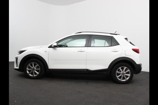 Kia Stonic 1.0 T-GDi MHEV DynamicLine Trekhaak Camera Parkeer sensoren Navigatie Apple Carplay/Android Auto Climate Control Cruise Control Parkeer sensoren Lichtmetalen Velgen