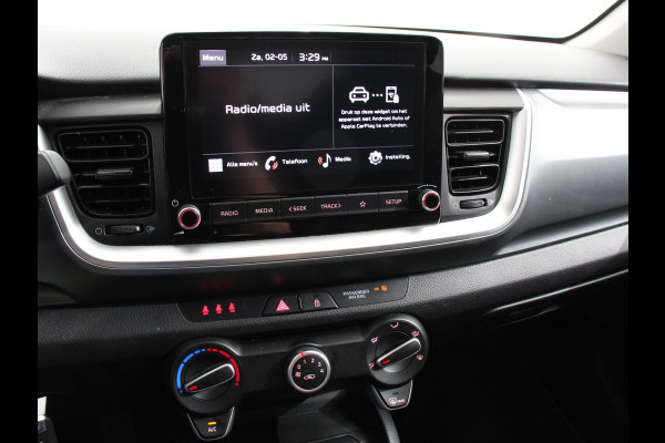 Kia Stonic 1.0 T-GDi MHEV DynamicLine Trekhaak Camera Parkeer sensoren Navigatie Apple Carplay/Android Auto Climate Control Cruise Control Parkeer sensoren Lichtmetalen Velgen