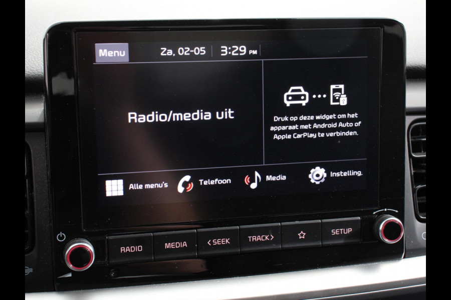 Kia Stonic 1.0 T-GDi MHEV DynamicLine Trekhaak Camera Parkeer sensoren Navigatie Apple Carplay/Android Auto Climate Control Cruise Control Parkeer sensoren Lichtmetalen Velgen