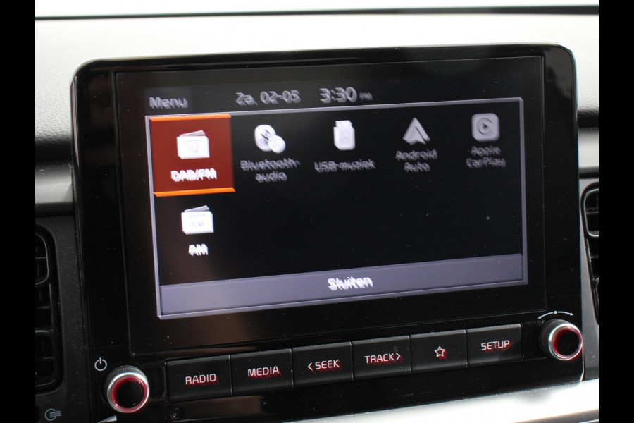 Kia Stonic 1.0 T-GDi MHEV DynamicLine Trekhaak Camera Parkeer sensoren Navigatie Apple Carplay/Android Auto Climate Control Cruise Control Parkeer sensoren Lichtmetalen Velgen
