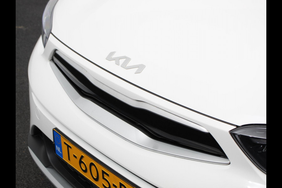 Kia Stonic 1.0 T-GDi MHEV DynamicLine Trekhaak Camera Parkeer sensoren Navigatie Apple Carplay/Android Auto Climate Control Cruise Control Parkeer sensoren Lichtmetalen Velgen