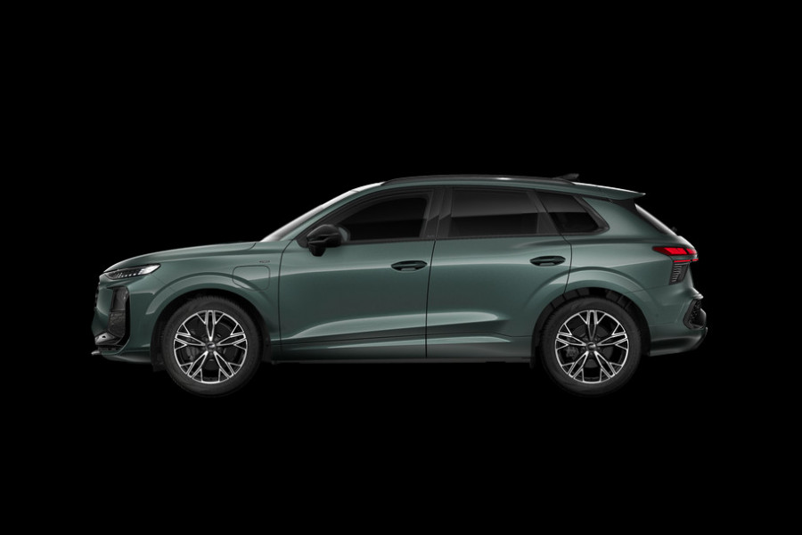 Audi Q3 S edition e-hybrid 272 pk | Techniekpakket plus | Panorama-glasdak | Optiekpakket zwart-glanzend | Sportstoelen zwart leder |