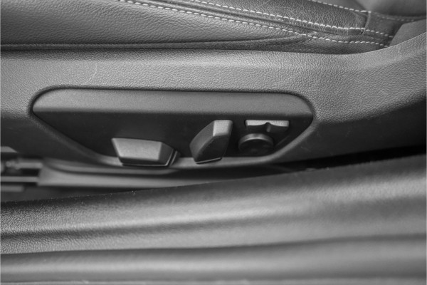BMW Z4 Roadster M40i First Edition H/K HUD ACC Memory Stuur & Stoelverw