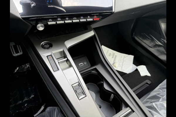 Peugeot e-408 GT 58 kWh NIEUWE AUTO 13KM!| FULL OPTION| PANO| FOCAL AUDIO| 360 CAMERA| ELEKTRISCHE ACHTERKLEP| ELEK. STOELEN| STOEL + STUURVERWARMING MET MASSAGE|
