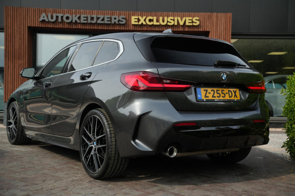 BMW 1-serie 118i High Executive M Pakket Panoramadak Cruise Stoelverw. LED 19''LM