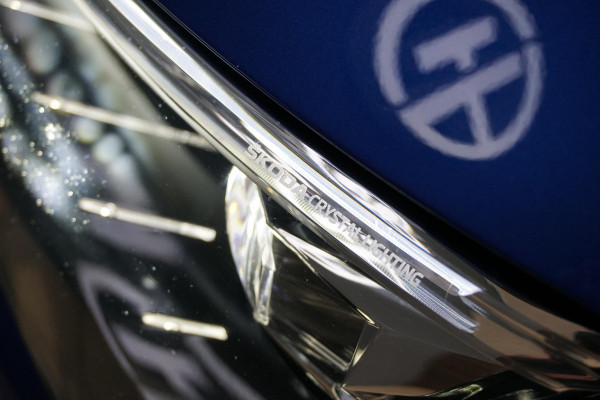 Škoda SCALA 1.0 TSI Business Edition + TREKHAAK / STOELVERWARMING / CAMERA