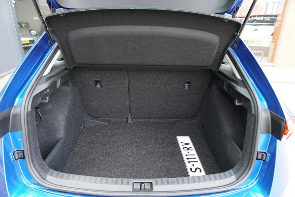 Škoda SCALA 1.0 TSI Business Edition + TREKHAAK / STOELVERWARMING / CAMERA