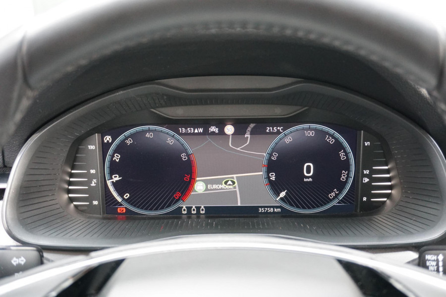 Škoda SCALA 1.0 TSI Business Edition + TREKHAAK / STOELVERWARMING / CAMERA