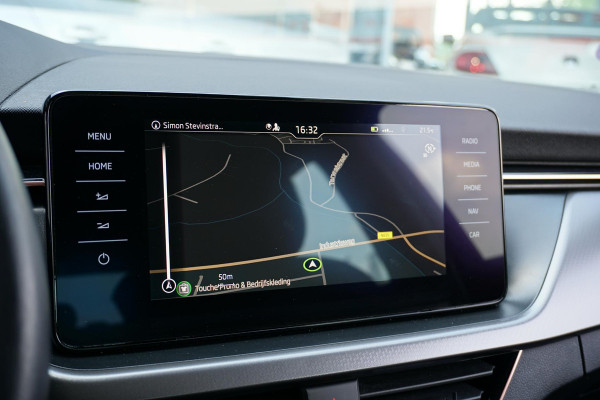 Škoda SCALA 1.0 TSI Business Edition + TREKHAAK / STOELVERWARMING / CAMERA