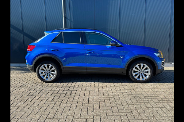 Volkswagen T-Roc 1.0 TSI Style * Navigatie * Led * Stoelverwarming * Adaptieve Cruise Control *