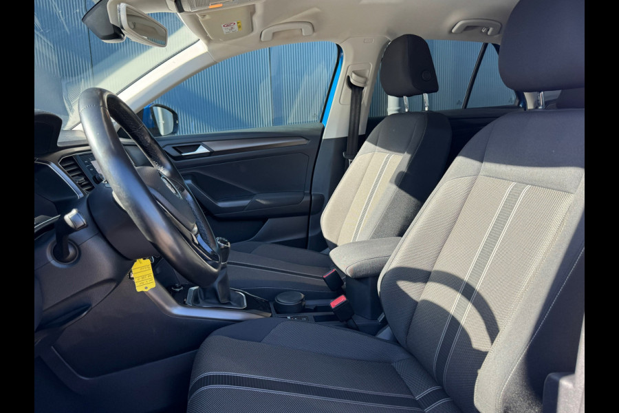 Volkswagen T-Roc 1.0 TSI Style * Navigatie * Led * Stoelverwarming * Adaptieve Cruise Control *
