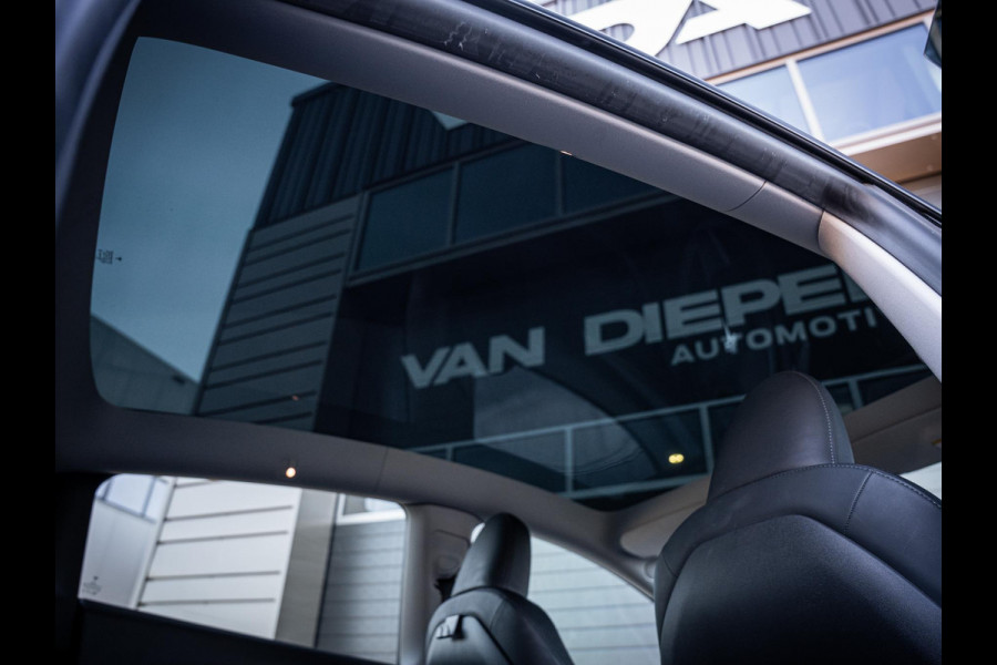 Tesla Model Y Performance AWD 75 kWh Dual Motor l Carbon l 21'' l Panoramadak