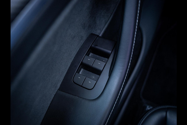 Tesla Model Y Performance AWD 75 kWh Dual Motor l Carbon l 21'' l Panoramadak