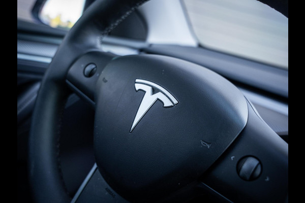 Tesla Model Y Performance AWD 75 kWh Dual Motor l Carbon l 21'' l Panoramadak