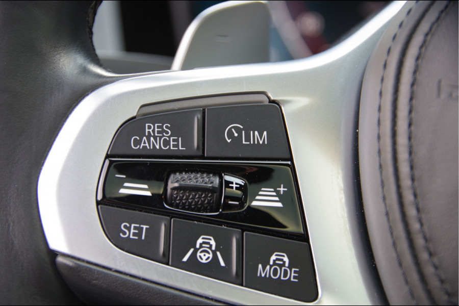 BMW 3-serie 330e M-SPORT SCHUIFDAK, INDIVIDUAL LEDER, LASER, HUD, HARMAN/KARDON, ADAPT. CRUISE, SPORTSTOELEN, DRAVIT GRAU