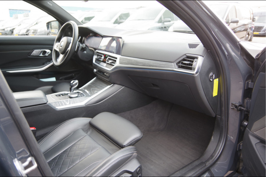 BMW 3-serie 330e M-SPORT SCHUIFDAK, INDIVIDUAL LEDER, LASER, HUD, HARMAN/KARDON, ADAPT. CRUISE, SPORTSTOELEN, DRAVIT GRAU