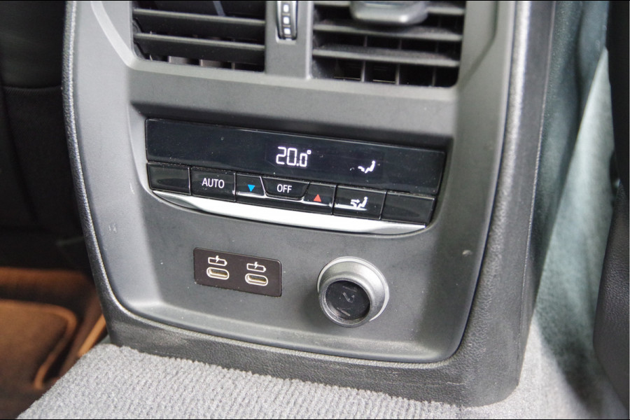 BMW 3-serie 330e M-SPORT SCHUIFDAK, INDIVIDUAL LEDER, LASER, HUD, HARMAN/KARDON, ADAPT. CRUISE, SPORTSTOELEN, DRAVIT GRAU