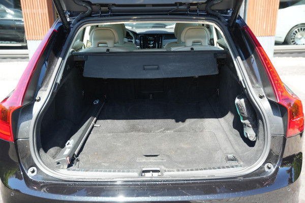 Volvo V90 2.0 T5 90th Anniversary Edition Leer Cruise Trekhaak