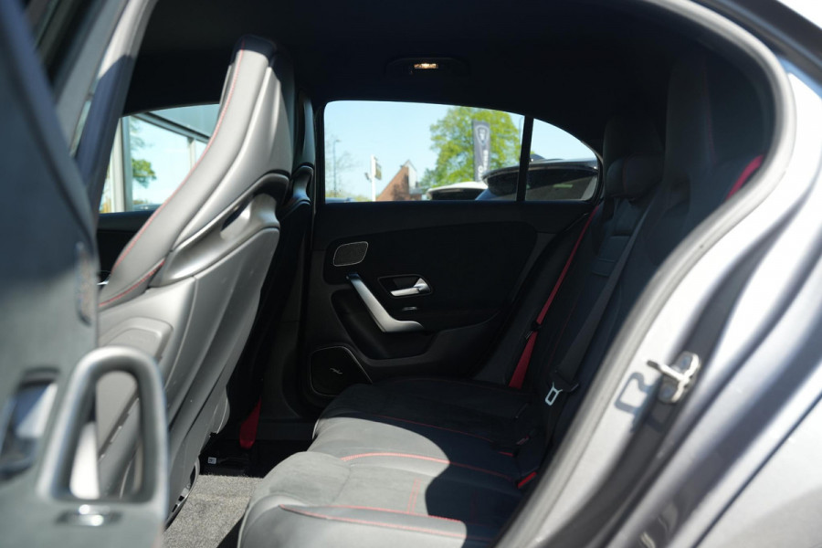 Mercedes-Benz A-Klasse AMG 35 4MATIC Aero Pack Burmester WideScreen Facelift