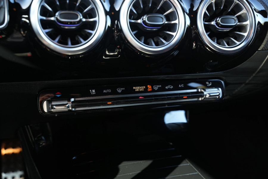 Mercedes-Benz A-Klasse AMG 35 4MATIC Aero Pack Burmester WideScreen Facelift