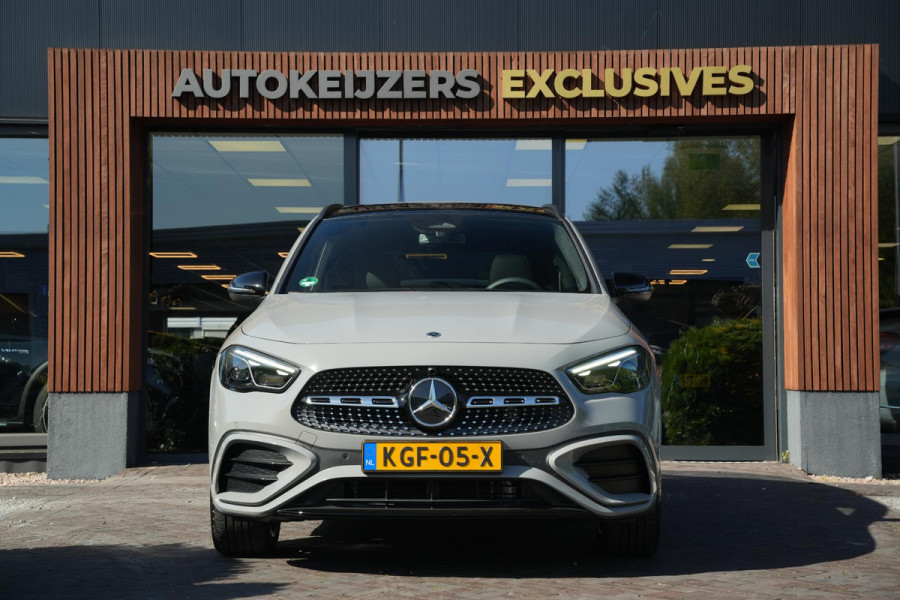 Mercedes-Benz GLA 200 AMG Line Panoramadak Adapt. Cruise AMG Pakket Ambient Wide Screen