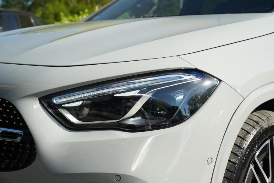 Mercedes-Benz GLA 200 AMG Line Panoramadak Adapt. Cruise AMG Pakket Ambient Wide Screen