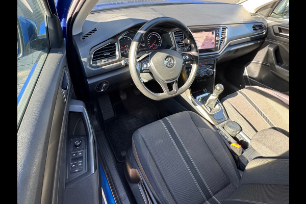 Volkswagen T-Roc 1.0 TSI Style * Navigatie * Led * Stoelverwarming * Adaptieve Cruise Control *
