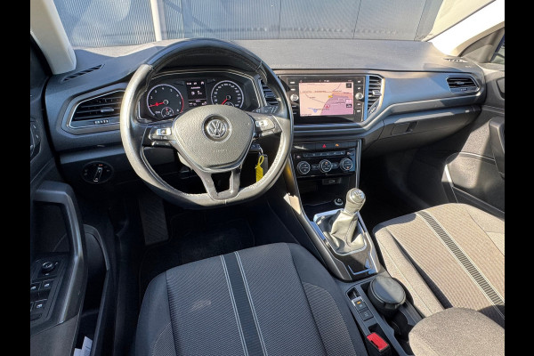 Volkswagen T-Roc 1.0 TSI Style * Navigatie * Led * Stoelverwarming * Adaptieve Cruise Control *
