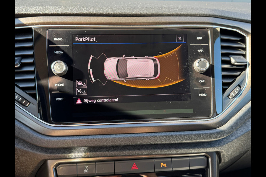 Volkswagen T-Roc 1.0 TSI Style * Navigatie * Led * Stoelverwarming * Adaptieve Cruise Control *