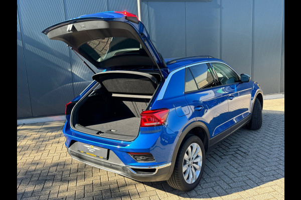Volkswagen T-Roc 1.0 TSI Style * Navigatie * Led * Stoelverwarming * Adaptieve Cruise Control *