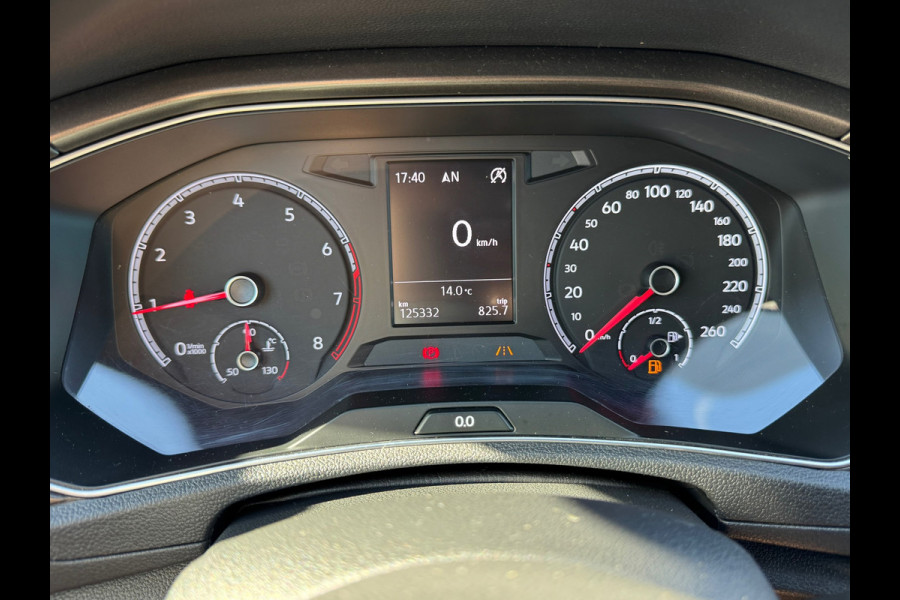 Volkswagen T-Roc 1.0 TSI Style * Navigatie * Led * Stoelverwarming * Adaptieve Cruise Control *