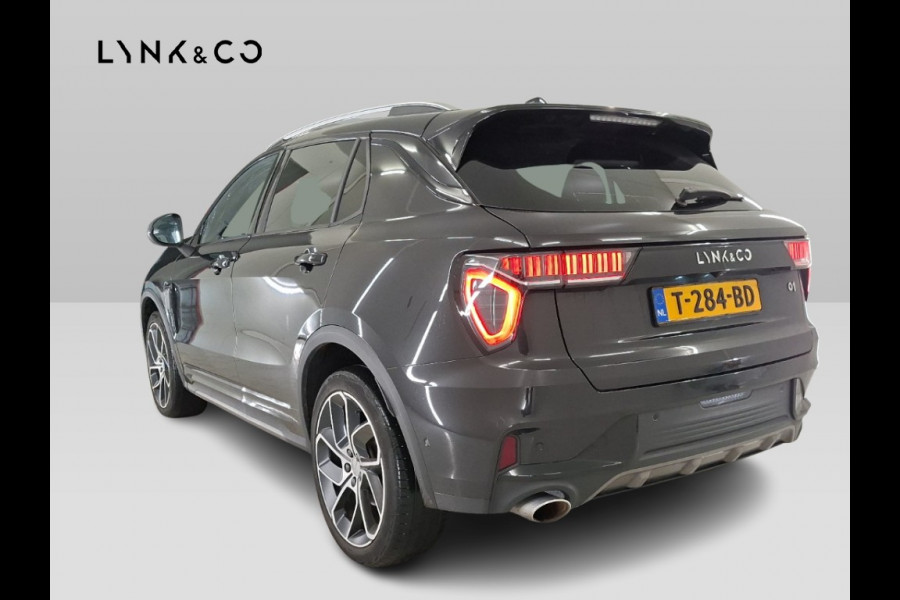 Lynk & Co 01 1.5 262pk Plug-in Black Optic 360° Pano.dak Carplay