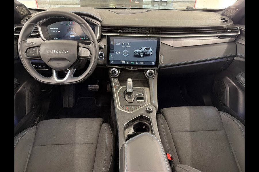 Lynk & Co 01 1.5 262pk Plug-in Black Optic 360° Pano.dak Carplay