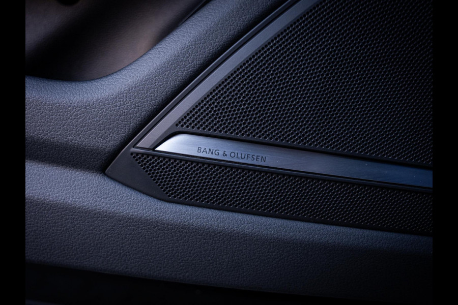 Audi A6 Avant 55 TFSI e quattro Competition S - Pano l Softclose l Trekhaak l HUD