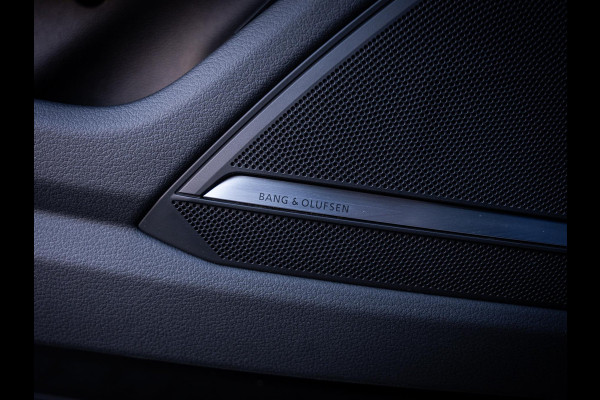 Audi A6 Avant 55 TFSI e quattro Competition S - Pano l Softclose l Trekhaak l HUD