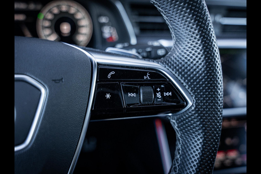 Audi A6 Avant 55 TFSI e quattro Competition S - Pano l Softclose l Trekhaak l HUD