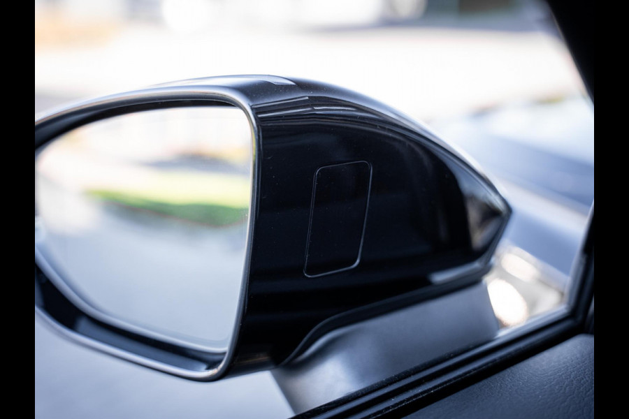 Audi A6 Avant 55 TFSI e quattro Competition S - Pano l Softclose l Trekhaak l HUD