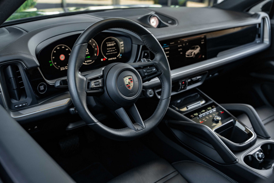 Porsche Cayenne Coupé 3.0 E-Hybrid - Origineel NL | Sport Chrono + | Panorama | Memory | 360 Camera