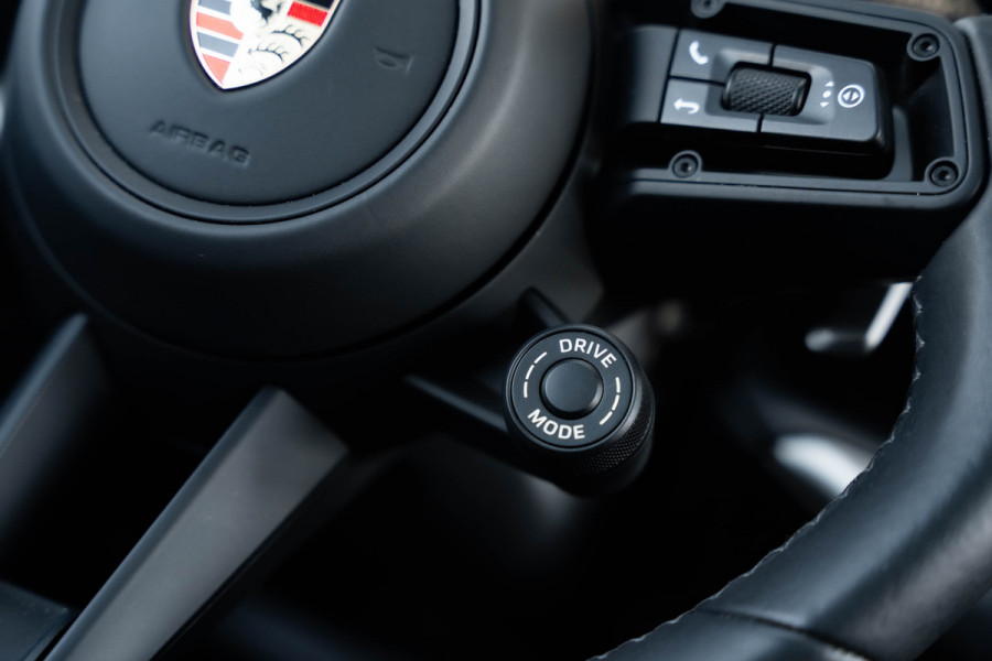 Porsche Cayenne Coupé 3.0 E-Hybrid - Origineel NL | Sport Chrono + | Panorama | Memory | 360 Camera