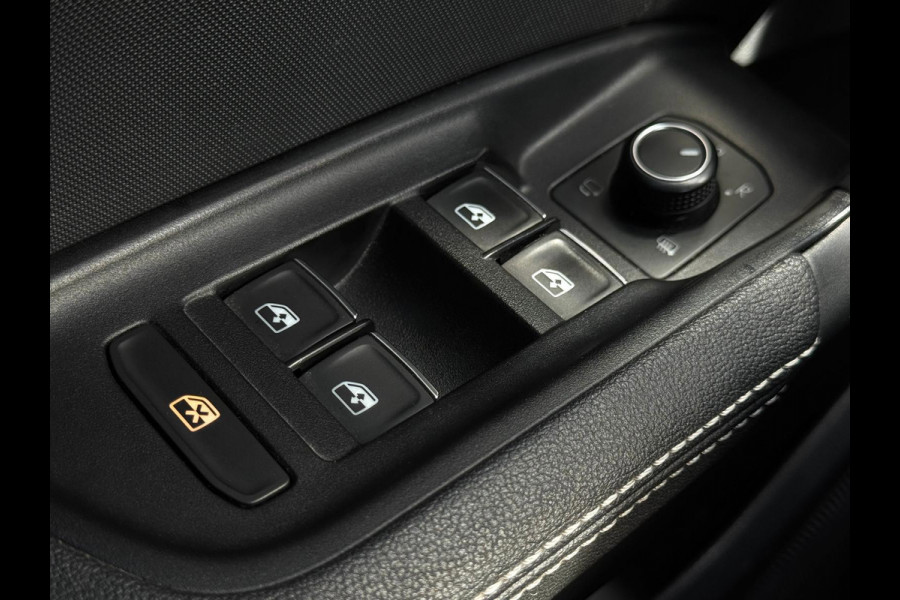 Audi A1 Sportback 40 TFSI 3 x S Line Pro Line S | LED | Camera | Parksens |Carplay | Two Tone